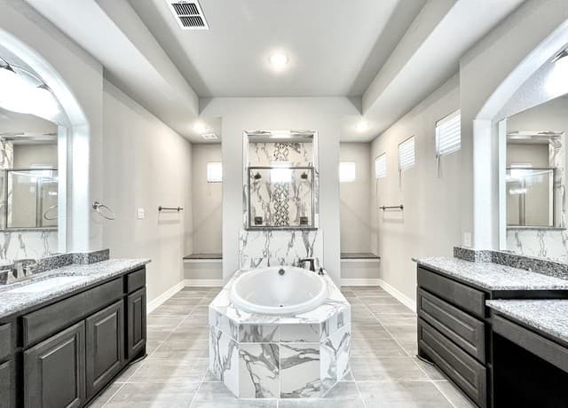 30527  Setterfeld Cir, Fair Oaks Ranch, TX 78015 — photo 15