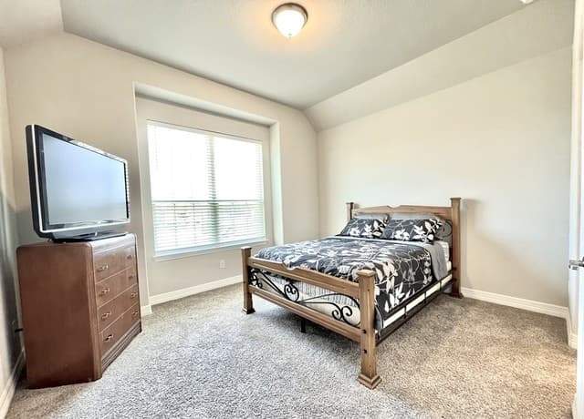 30527  Setterfeld Cir, Fair Oaks Ranch, TX 78015 — photo 18
