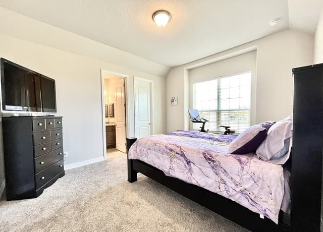 30527  Setterfeld Cir, Fair Oaks Ranch, TX 78015 — photo 22