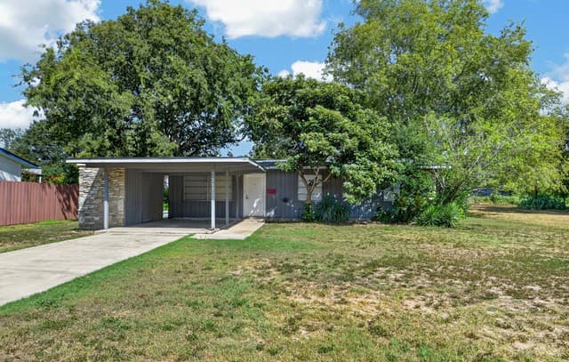 213  Aviation Ave, Schertz, TX 78154 — photo 2