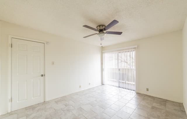1427  Loma Alto Unit 4, San Antonio, TX 78232 — photo 12