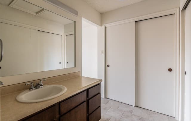 1427  Loma Alto Unit 4, San Antonio, TX 78232 — photo 14