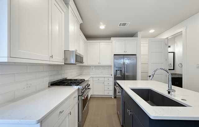 311 E Evergreen Unit 18, San Antonio, TX 78212 — photo 24