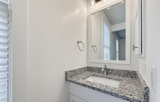 311 E Evergreen Unit 18, San Antonio, TX 78212 — photo 8