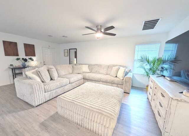 6422  Marco Plns, San Antonio, TX 78222 — photo 3