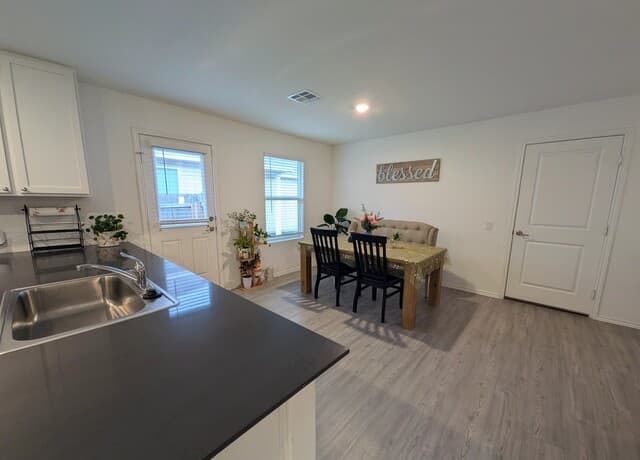 6422  Marco Plns, San Antonio, TX 78222 — photo 6