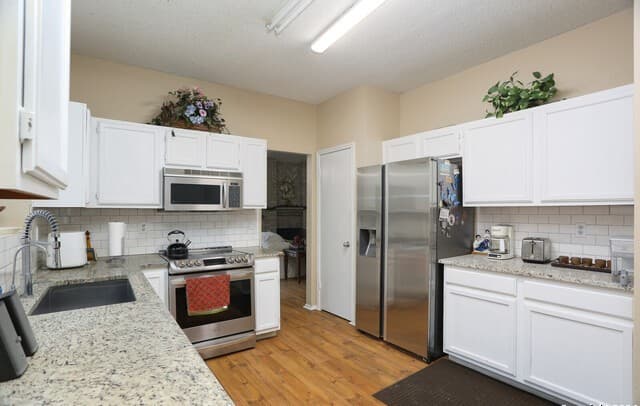 3111  Morning Crk, San Antonio, TX 78247 — photo 5
