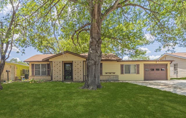 638 Prestwick Blvd Unit 1