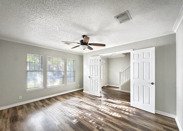 10102  Wilderness Gap, San Antonio, TX 78254 — photo 11
