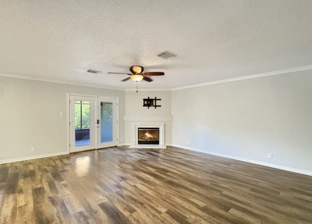 10102  Wilderness Gap, San Antonio, TX 78254 — photo 15