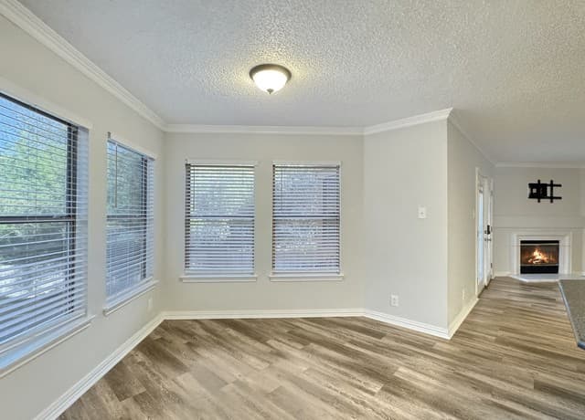 10102  Wilderness Gap, San Antonio, TX 78254 — photo 18