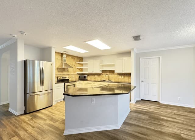 10102  Wilderness Gap, San Antonio, TX 78254 — photo 21