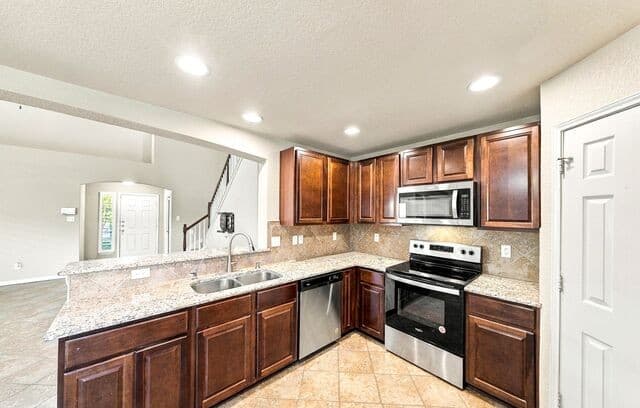 10810  Ranchland Fox, San Antonio, TX 78245 — photo 16