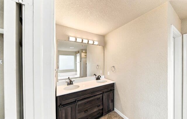 10810  Ranchland Fox, San Antonio, TX 78245 — photo 23