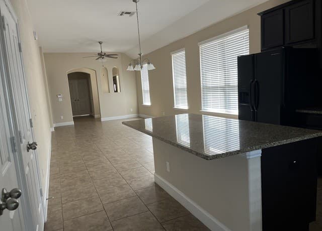 1871  Baron Dr, New Braunfels, TX 78130 — photo 6