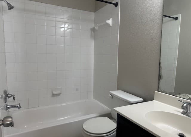 2420  Dimmitt Dr, New Braunfels, TX 78130 — photo 13