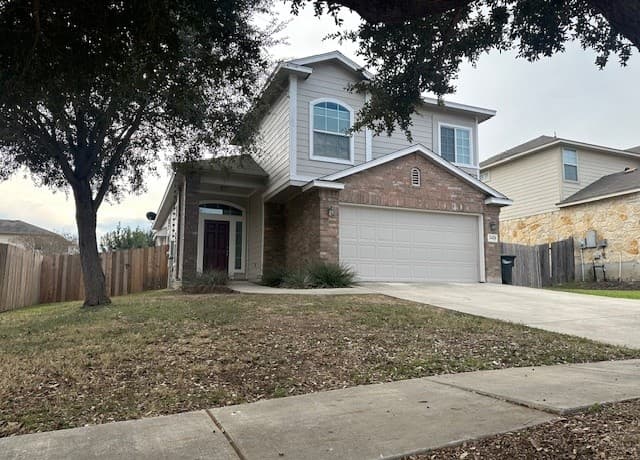 2420  Dimmitt Dr, New Braunfels, TX 78130 — photo 2