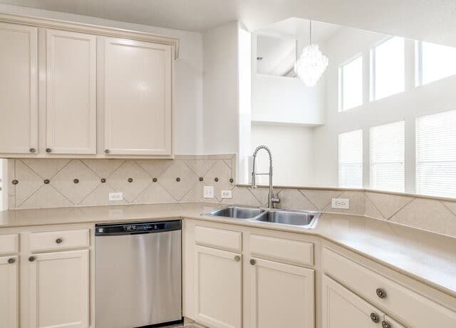 24822  Catalan Cliff, San Antonio, TX 78261 — photo 13