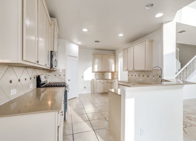 24822  Catalan Cliff, San Antonio, TX 78261 — photo 15