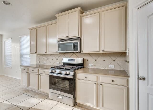 24822  Catalan Cliff, San Antonio, TX 78261 — photo 19