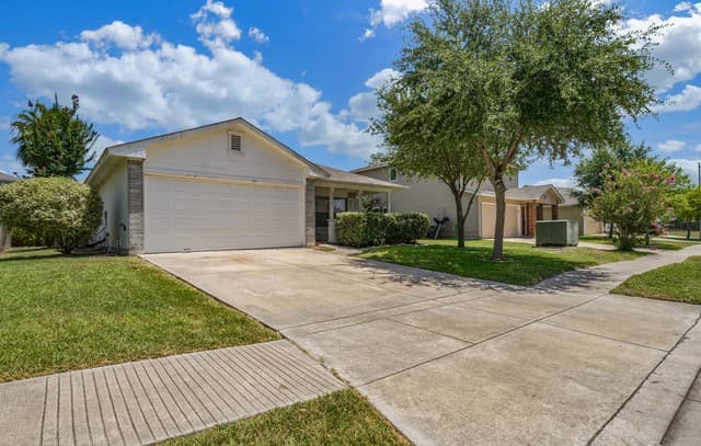 9815  Autumn Pl, Converse, TX 78109 — photo 2