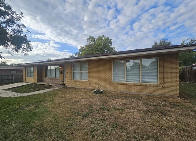 1227  Oblate, San Antonio, TX 78216 — photo 2