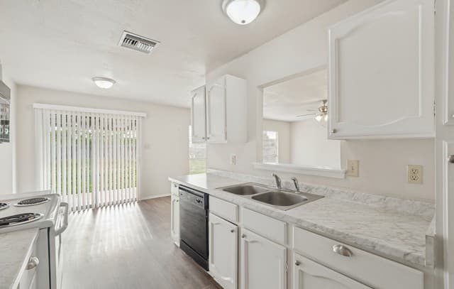 1014  Cloverbrook St, San Antonio, TX 78245 — photo 11