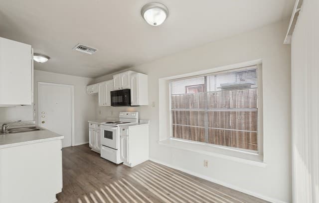 1014  Cloverbrook St, San Antonio, TX 78245 — photo 14