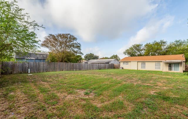 1014  Cloverbrook St, San Antonio, TX 78245 — photo 24