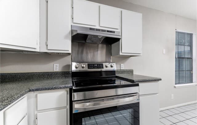 927 W Formosa Unit 4, San Antonio, TX 78221 — photo 7