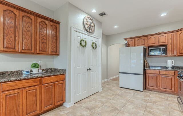 14805  Adams St, Lytle, TX 78052 — photo 11