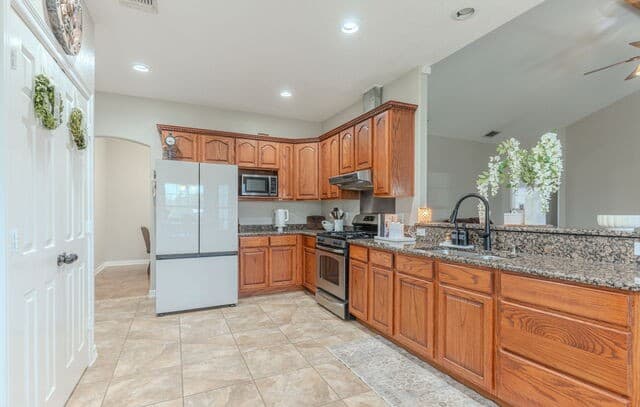 14805  Adams St, Lytle, TX 78052 — photo 8
