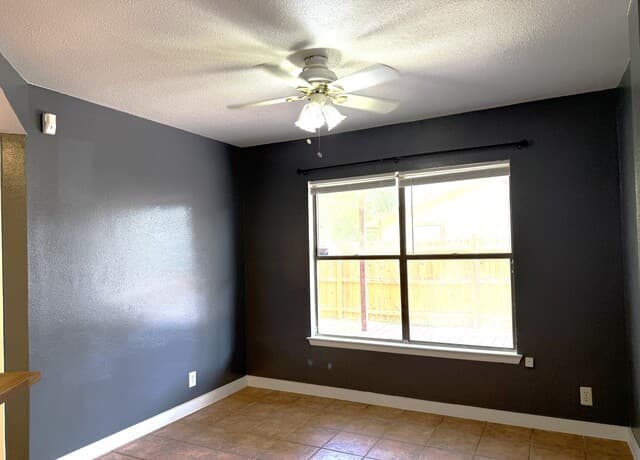 11719  Spring Ridge Dr, San Antonio, TX 78249 — photo 14