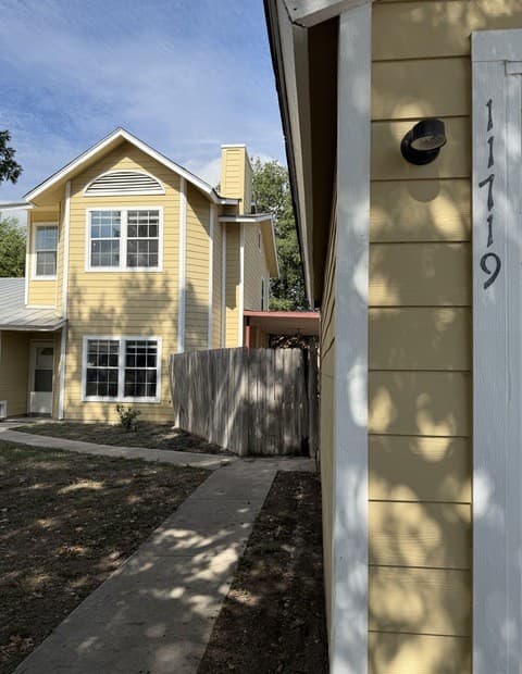 11719  Spring Ridge Dr, San Antonio, TX 78249 — photo 4