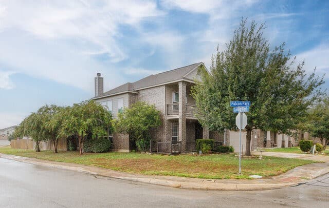 8822  Falcon Park, Converse, TX 78109 — photo 2