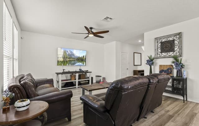 355  Deer Crest Dr, New Braunfels, TX 78130 — photo 13