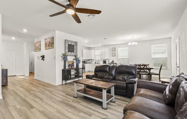 355  Deer Crest Dr, New Braunfels, TX 78130 — photo 15