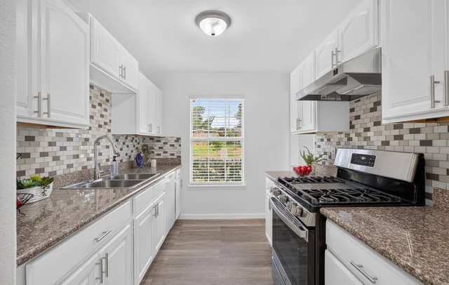 346  Ashland, San Antonio, TX 78218 — photo 4
