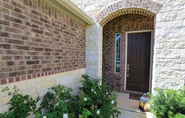 2046  Egret, New Braunfels, TX 78132 — photo 2