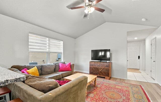 802  Hickory Trail, San Antonio, TX 78245 — photo 9