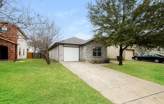 2322  Pue, San Antonio, TX 78245 — photo 2