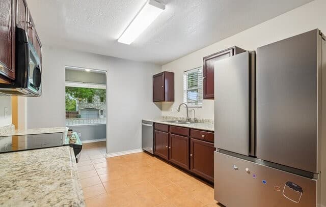 3815  Wetmore Knl, San Antonio, TX 78247 — photo 14