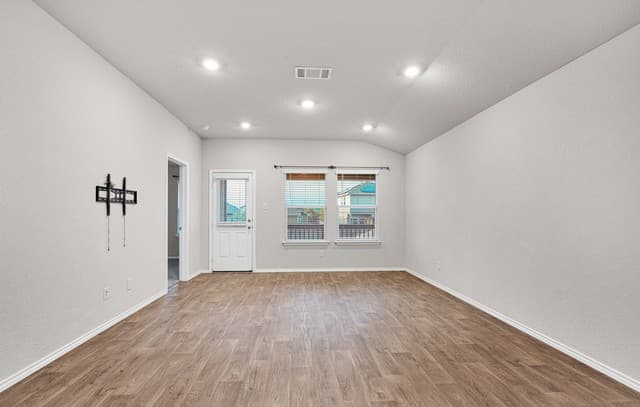 12218  Mulberry Crk, San Antonio, TX 78245 — photo 4