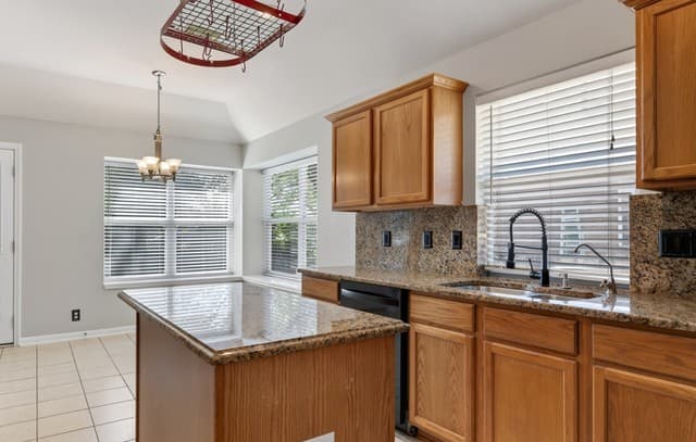 1637  Ebony Ln, Schertz, TX 78154 — photo 11