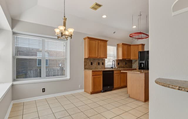 1637  Ebony Ln, Schertz, TX 78154 — photo 9