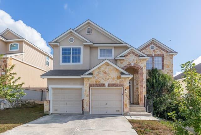21226  Villa Valencia