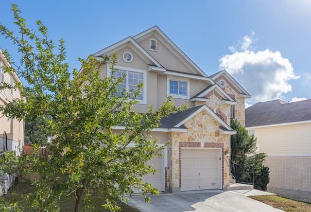 21226  Villa Valencia, San Antonio, TX 78258 — photo 2