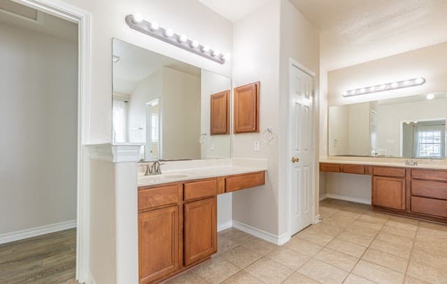21226  Villa Valencia, San Antonio, TX 78258 — photo 24
