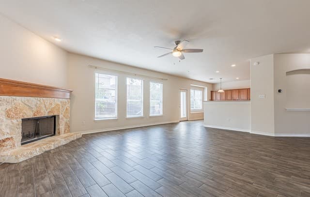 21226  Villa Valencia, San Antonio, TX 78258 — photo 8