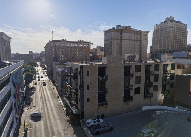 214 E Travis St Unit APT 205, San Antonio, TX 78205 — photo 24